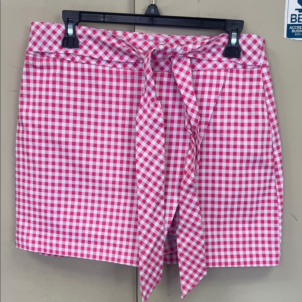 crown & ivy Pink and White Gingham Tie-Waist Shorts